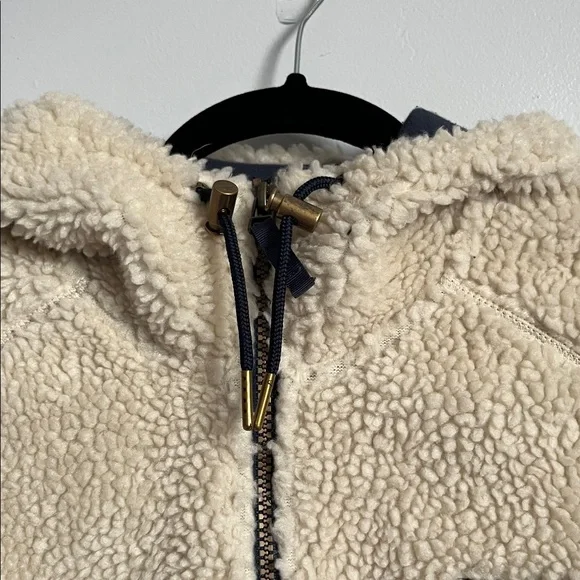 L.L. Bean Mountain Pile Fleece Coat women’s regular medium outdoorsy camping - Picture 3 of 9